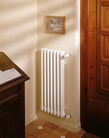 Стальной трубчатый радиатор 3-колончатый Zehnder 3057/24 TL