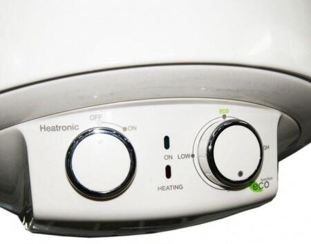 Электрический накопительный водонагреватель Electrolux EWH 30 Heatronic Slim DryHeat