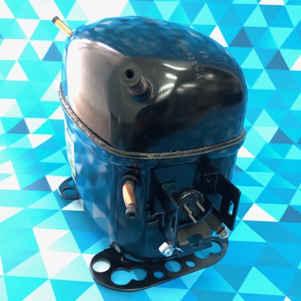 Компрессор SECOP (104L2848) SC15CM R22, LBP (HST с конденсатором)