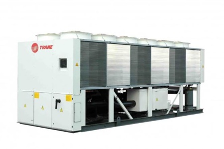 Чиллер большой производительности воздушного охлаждения Trane RTAC230 с винтовым компрессором